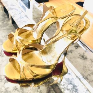 NWT- CLASSIC GOLD PATENT